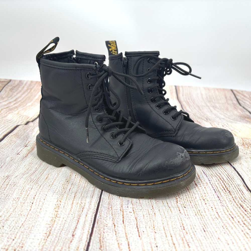 Dr. Martens Delaney Kids Black Leather 8-Eye Side Zip Combat Boots Size 2 US